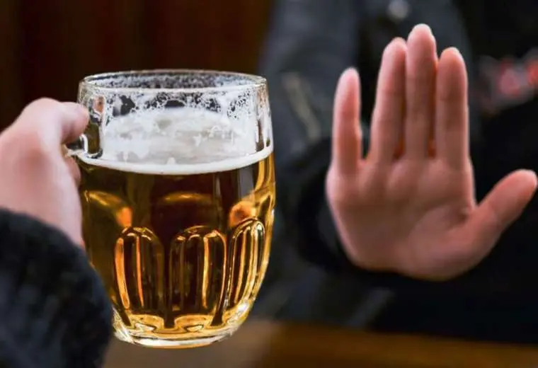 no-se-puede-vender-ni-consumir-bebidas-alcohlicas-hasta-el-lunes_1397676250_760x520