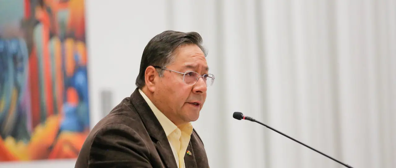 el-presidente-luis-arce-foto-presid_101-12901778_20250827135327