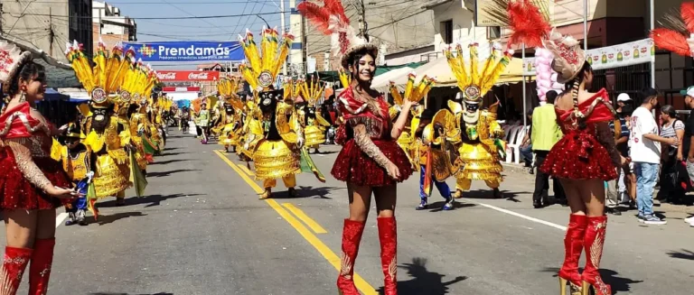 los-danzarines-de-una-fraternidad-de_101-12737367_20250809150252