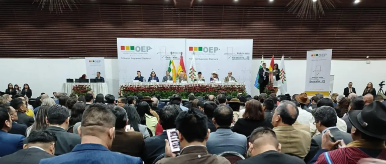 edenciales-a-los-legisladores-electo_101-13501121_20251029145052