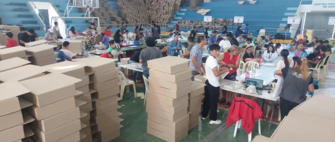 la-preparacion-de-las-maletas-electo_101-13324517_20251010125846