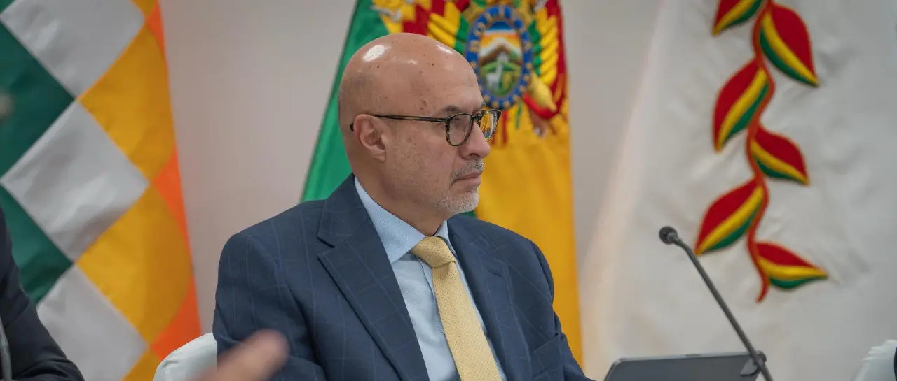 el-ministro-de-la-presidencia-jose_101-14321395_20260128151838