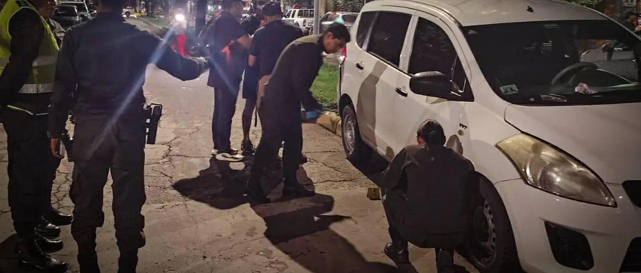 el-vehiculo-que-conducia-mauricio-ar_101-14153972_20260109143931