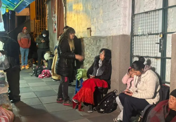 las-filas-en-el-hospital-de-la-mujer_101-14589869_20260225121136