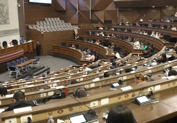 una-sesion-de-la-asamblea-legislativ_101-14521249_20260218132018