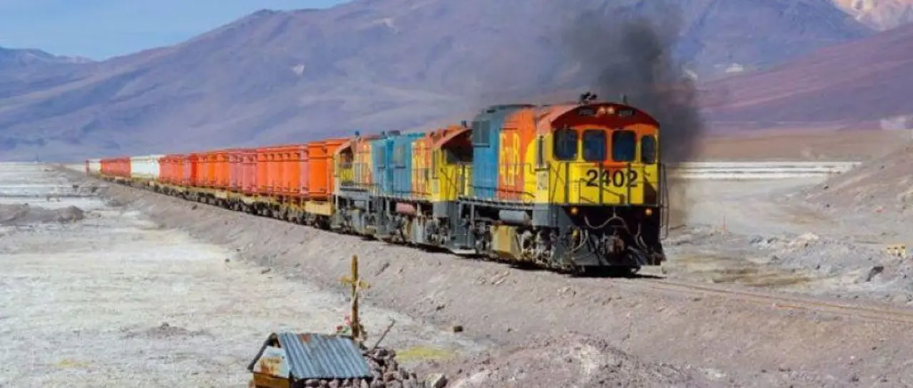 imagen-referencial-de-un-tren-que-pa_101-14778618_20260317135940