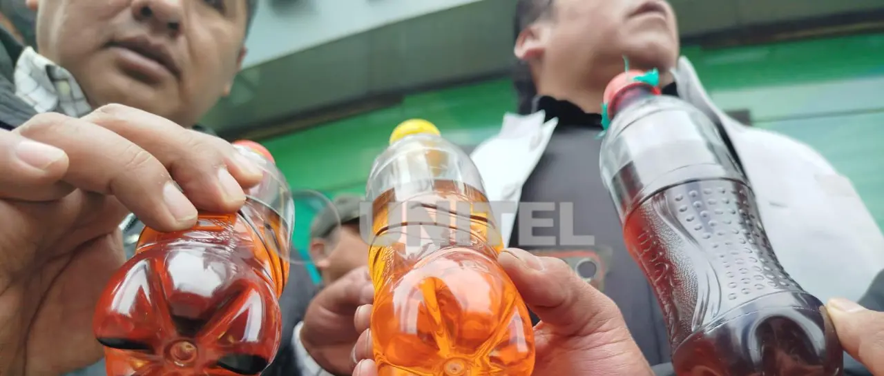 la-gasolina-que-supuestamente-esta-d_101-14635881_20260302124323