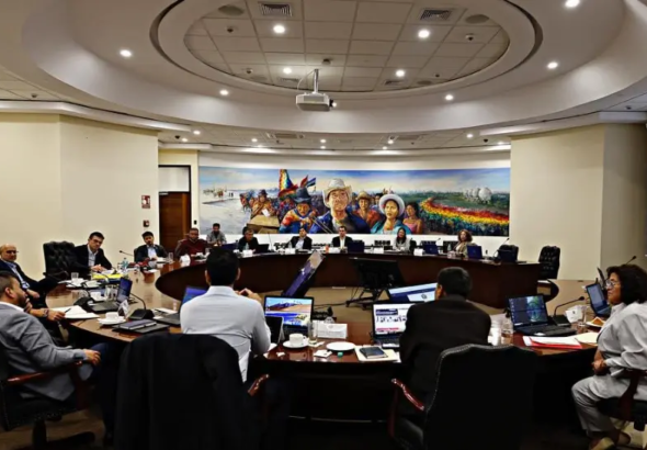 la-reunion-del-gabinete-de-ministros_101-14713173_20260310135226