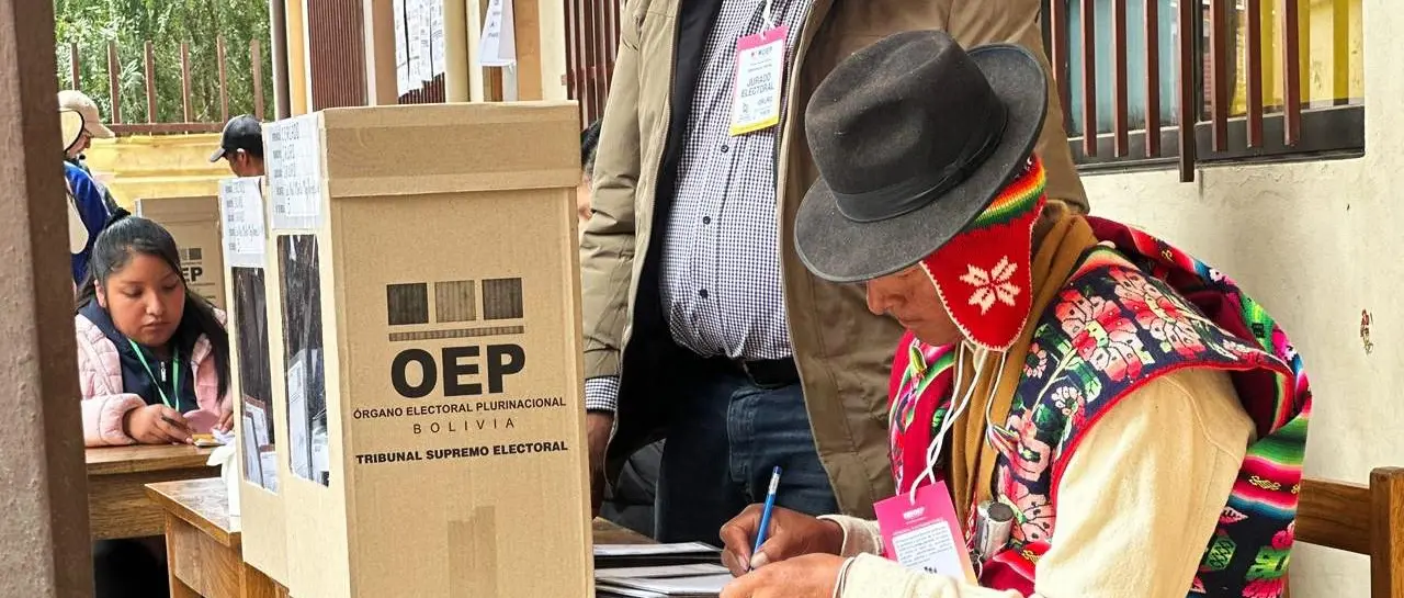 votacion-en-la-unidad-educativa-meji_101-14884721_20260327150404