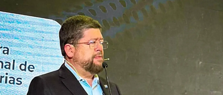 el-lider-de-un-samuel-doria-medina_101-15157563_20260422105920