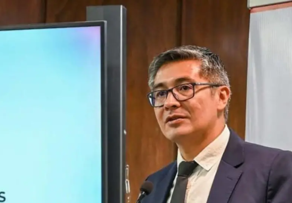 el-ministro-de-economia-y-finanzas-p_101-15088560_20260416131251