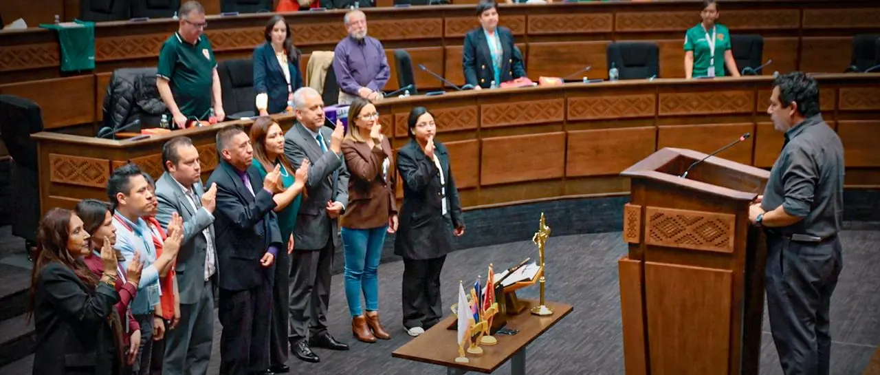 los-miembros-de-la-comision-de-etica_101-14933313_20260401104941