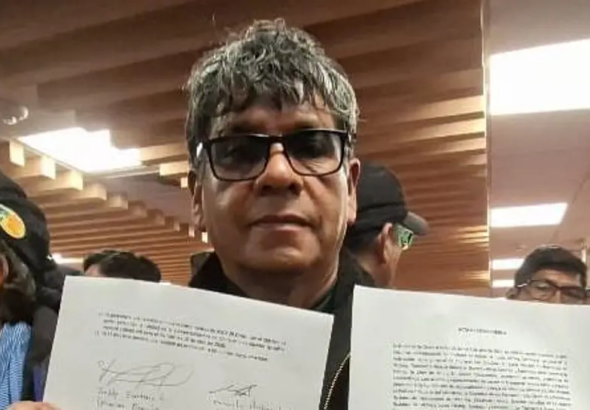 uno-de-los-dirigentes-del-transporte_101-14991960_20260408110538