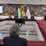 la-reunion-del-gobienro-y-la-confede_101-15321058_20260506145333