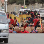 un-grupo-de-movilizados-en-la-ruta-h_101-15400760_20260513145058