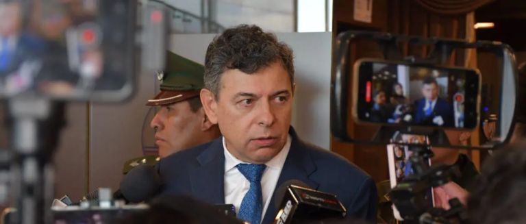 el-presidente-de-la-camara-de-senado_101-16019492_20260703132224