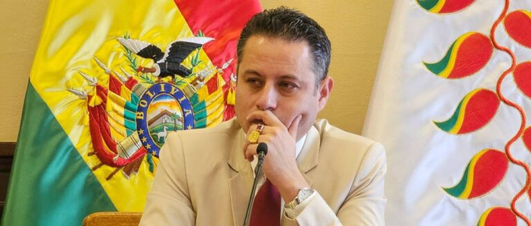 el-vicepresidente-edmanda-lara-foto_101-17346421_20260918141316