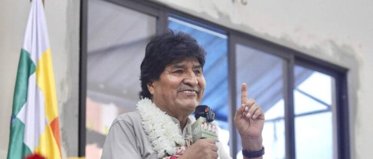 evo-morales-en-una-reunion-con-sus-s_101-17323021_20260917114052