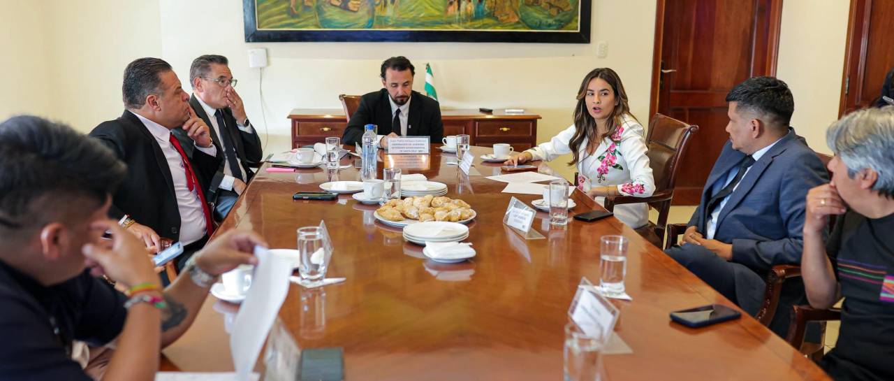 la-reunion-de-los-gobernadores-en-sa_101-17531017_20260925115836