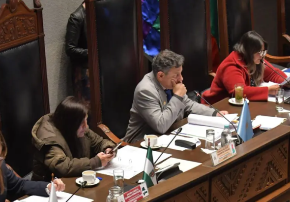 la-sesion-del-senado-del-martes_101-17111582_20260909114310