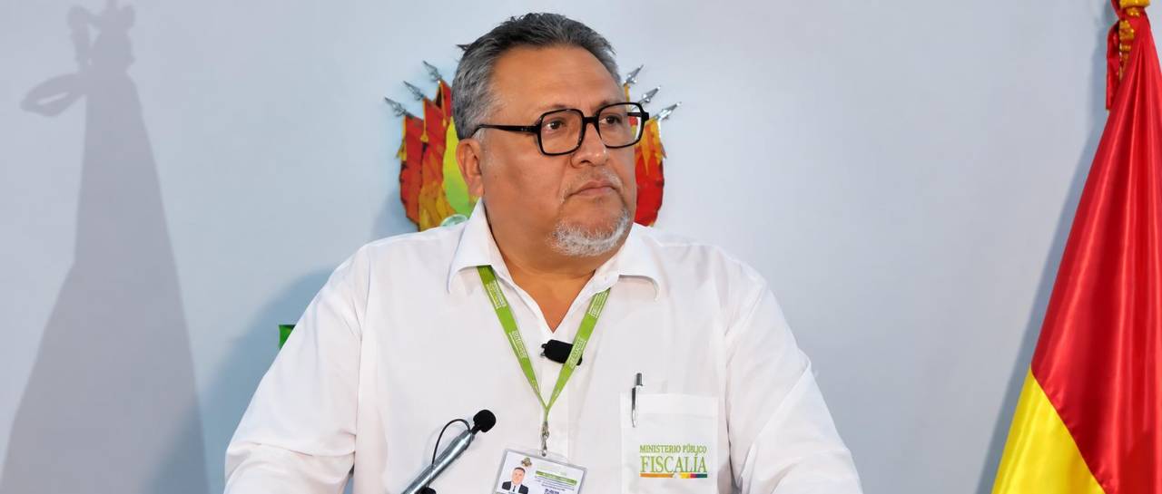 fiscalia-en-conferencia-oficial_101-17657014_20261001141159